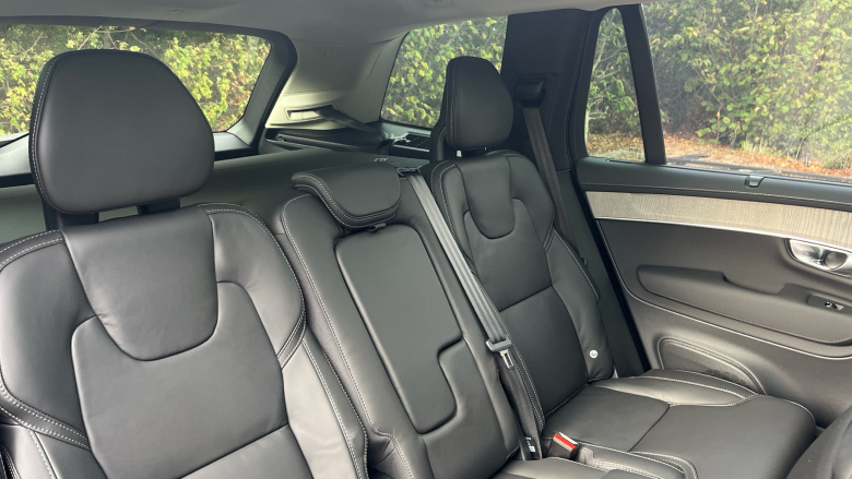 Volvo XC90 2.0 T8 PHEV Ultra Dark 5dr AWD Geartronic Estate